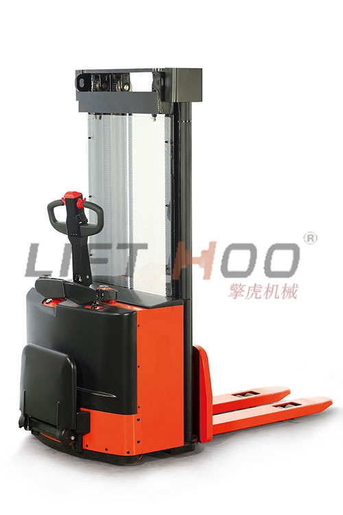 CL系列全電動(dòng)堆高車(chē)（三節門(mén)架）